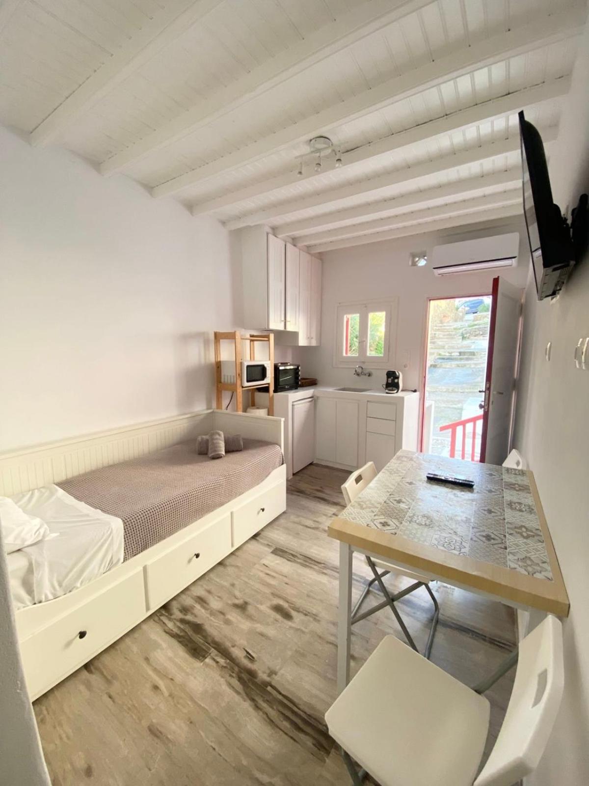 Elenitas Town House With Balcony And Sea View Apartment Mykonos Town Exterior photo